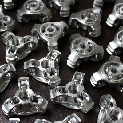 Hızlı Prototip CNC Alüminyum Parçalar Yüksek Hassasiyetli 0.05mm Tolerans