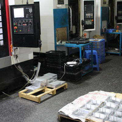 Yüksek Hassasiyetli Özelleştirilmiş CNC Freze Parçaları Alüminyum 6061 T6 Malzemesi