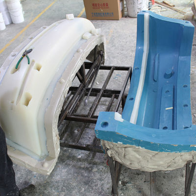 Plastik Araba Parçaları Reaksiyon Enjeksiyon Kalıplama RIM Düşük Hacimli Prototiplerden Üretime